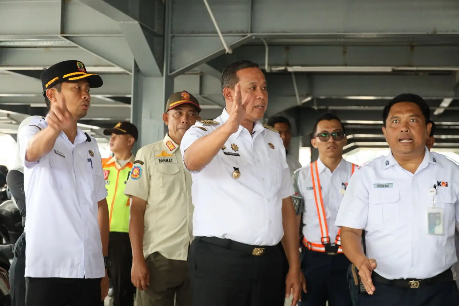 Tri Adhianto Siapkan Langkah Terpadu Atasi Kepadatan Lalu Lintas di Kawasan Stasiun Bekasi